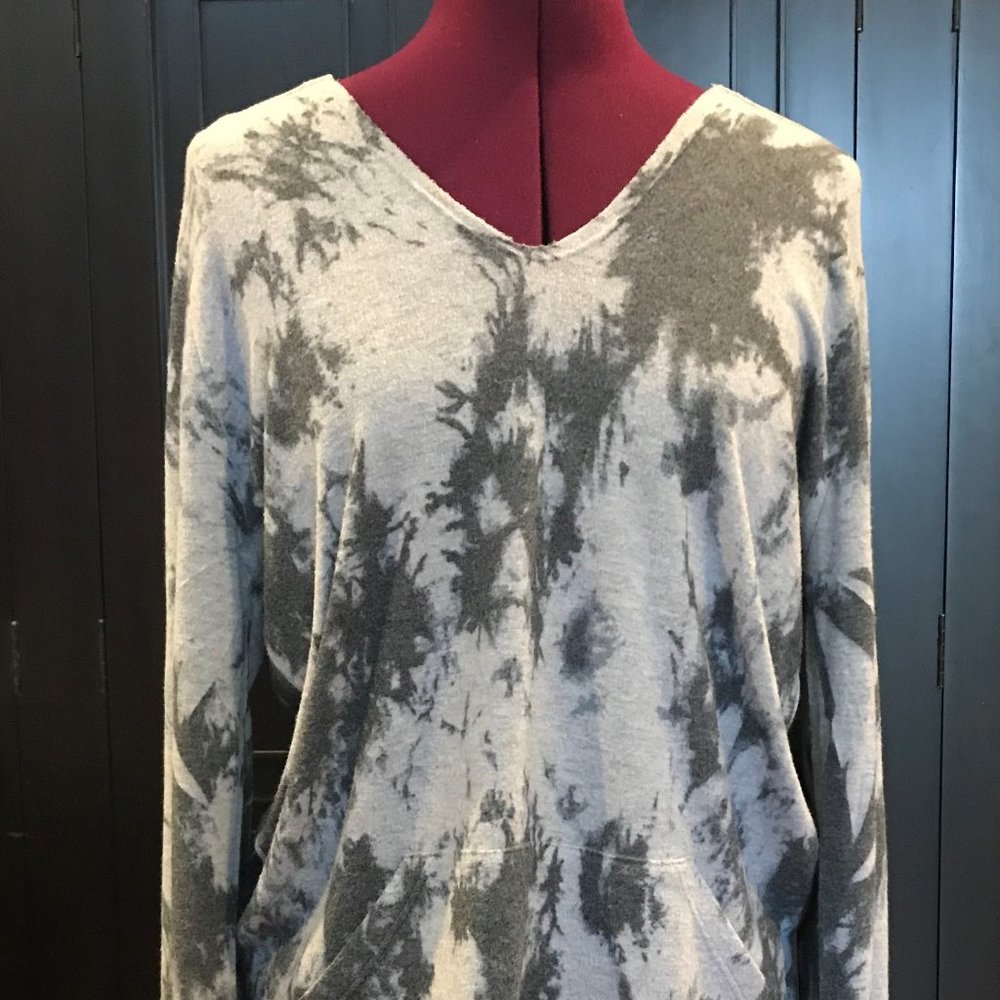 Six/Fifty Tie Dye Ultra Soft Woman’s Hoodie w/Pocket, Size Small